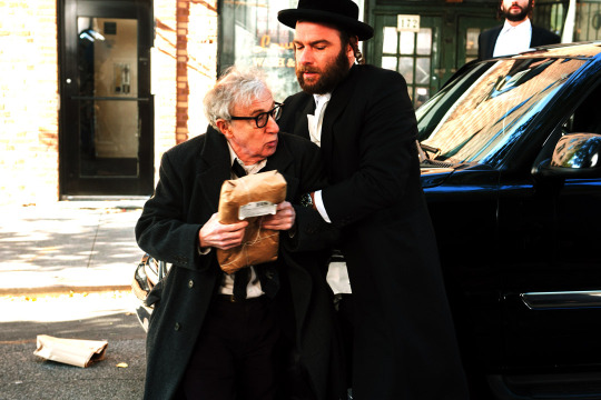 Murray (Woody Allen) y Dovi (Liev Schreiber)